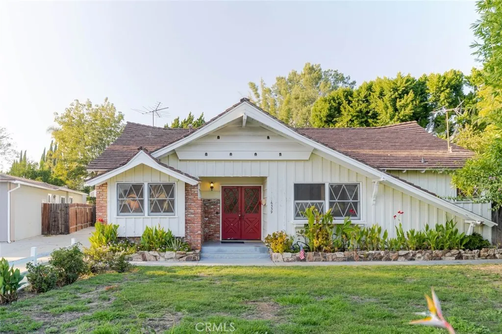 6539 Ventura Canyon Avenue, Van Nuys, California 91401 home-pic-37